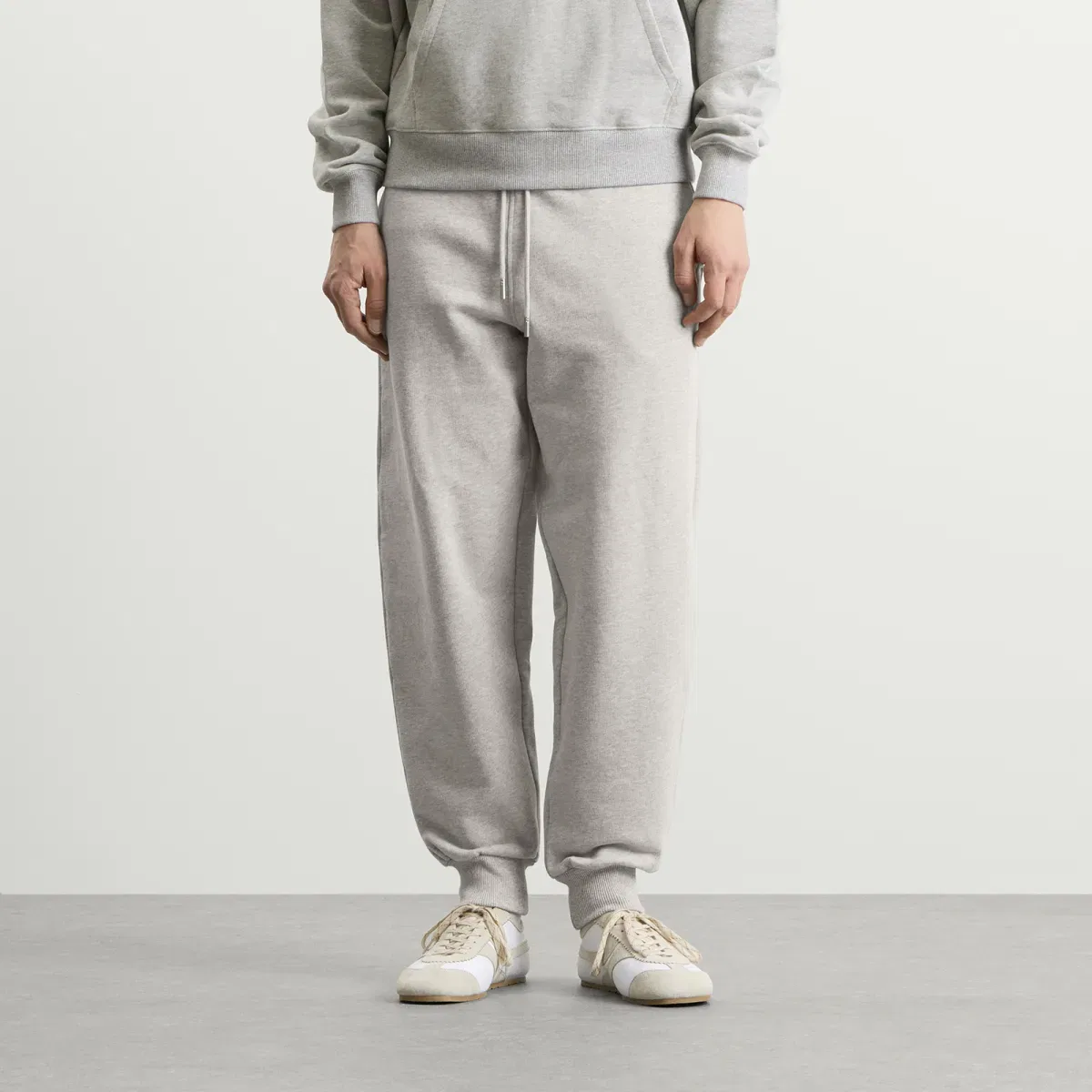 Штаны спортивные с вышивкой Adc Trackpants Ami Paris, Gris Chine Clair — фото 2