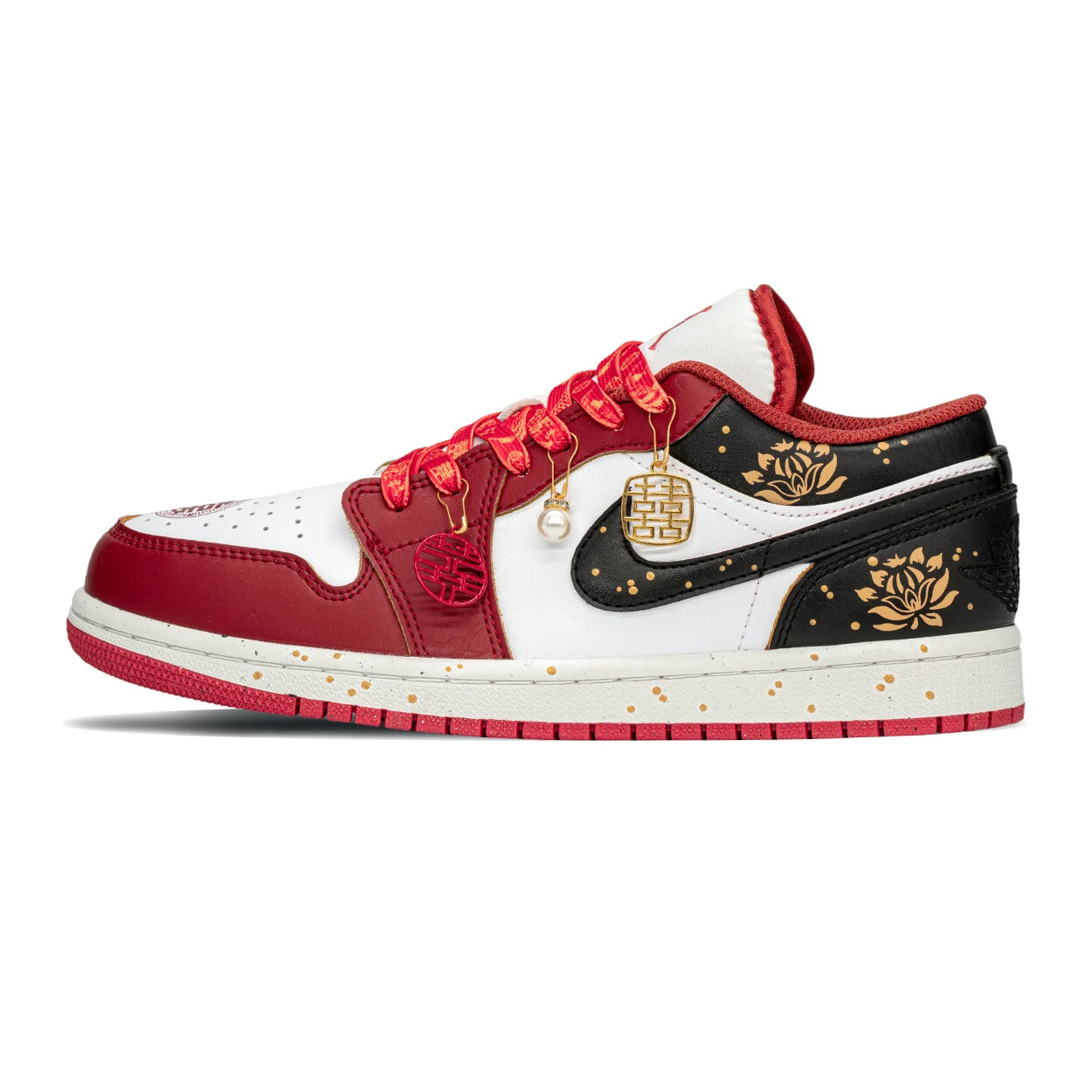 

Детские кроссовки Air Jordan 1 Basketball Grade School, красный/черный/белый