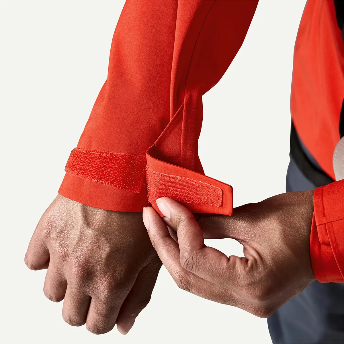 Женская техническая куртка с мембраной Pluma Pro Jacket Patagonia, Sizzle Red — фото 3