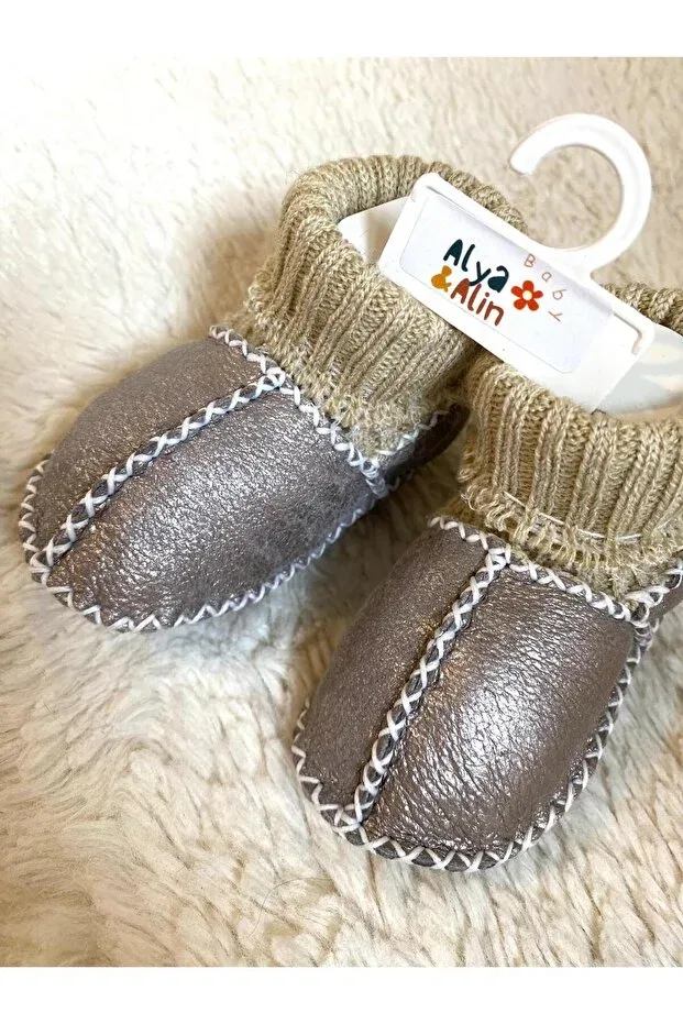 Детские пинетки из кожи с органической отделкой Alya&Alin Baby, Bright Gray — фото 2