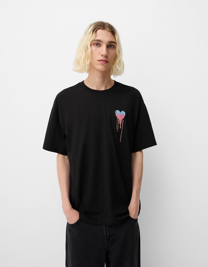 

Футболка с коротким рукавом и принтом Bershka, черный