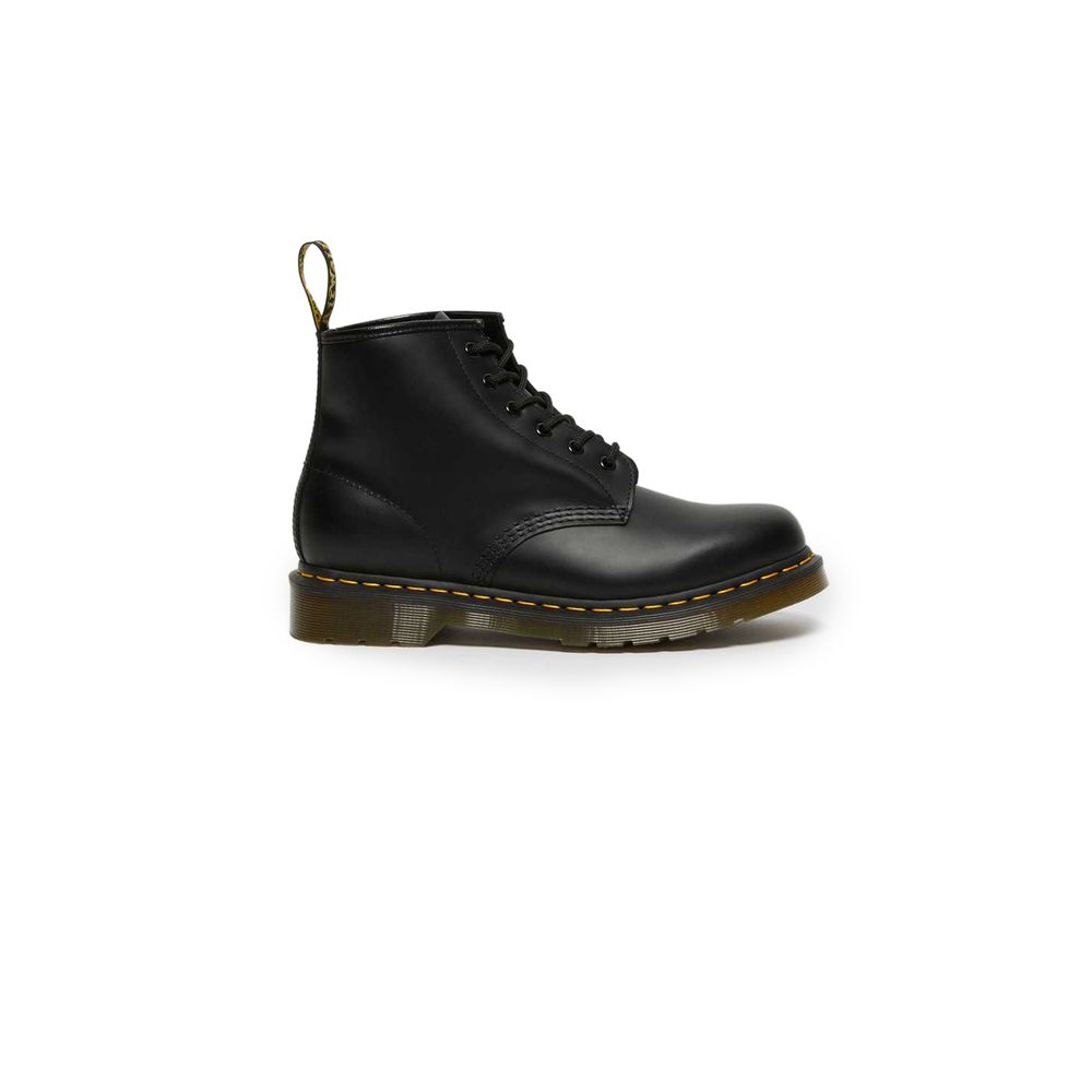 

Черные кожаные ботинки Dr. Martens