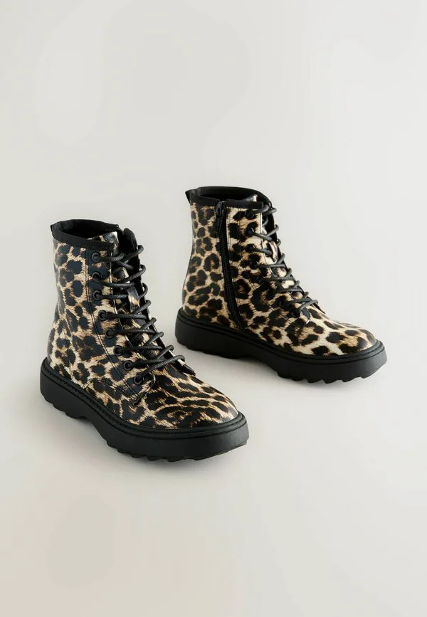 Ботинки на шнуровке стандартного кроя до щиколотки Next, Leopard Print — фото 2