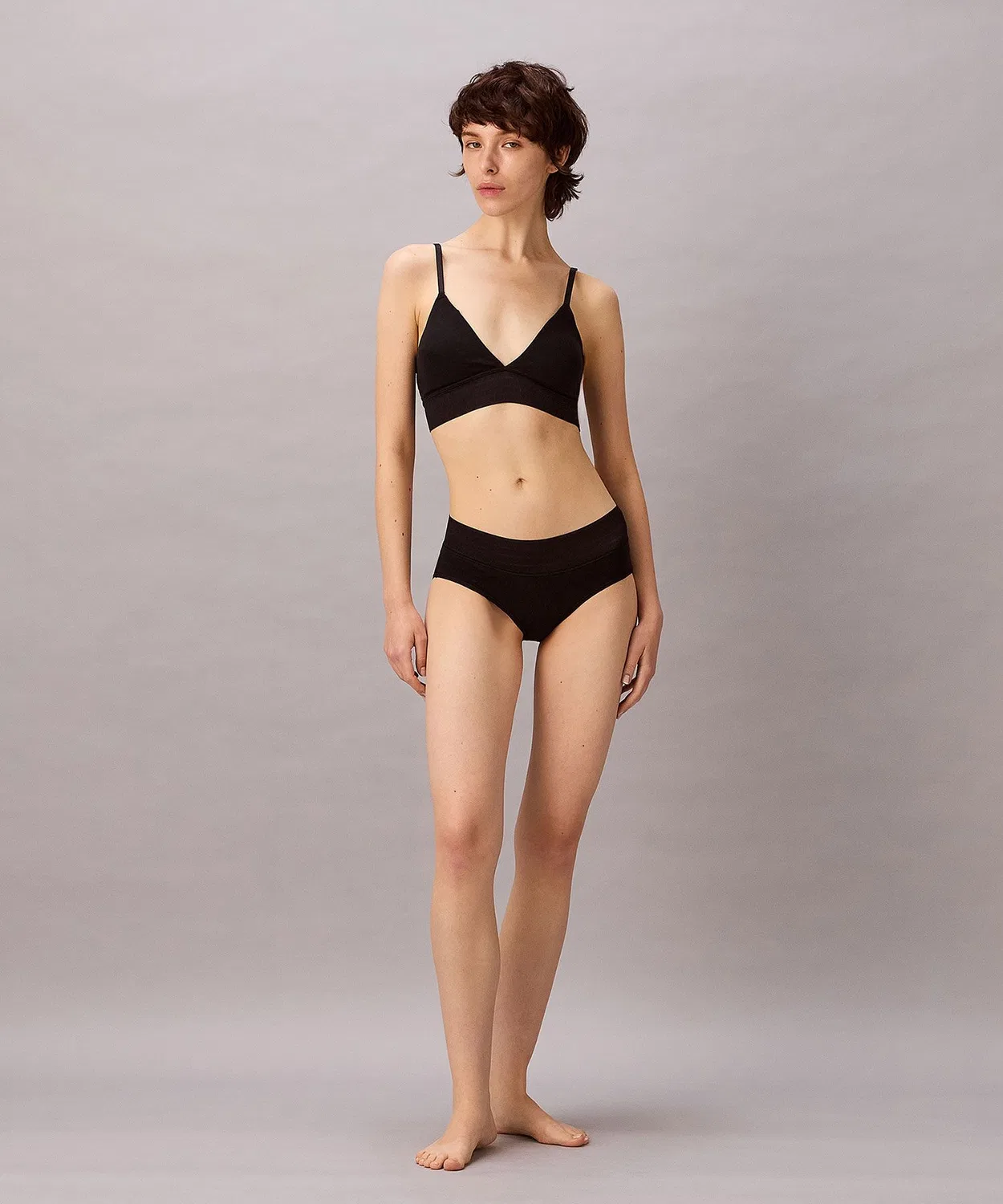 Бюстгальтер треугольный Calvin Klein Lightly Lined Triangle Bra черный — фото 3