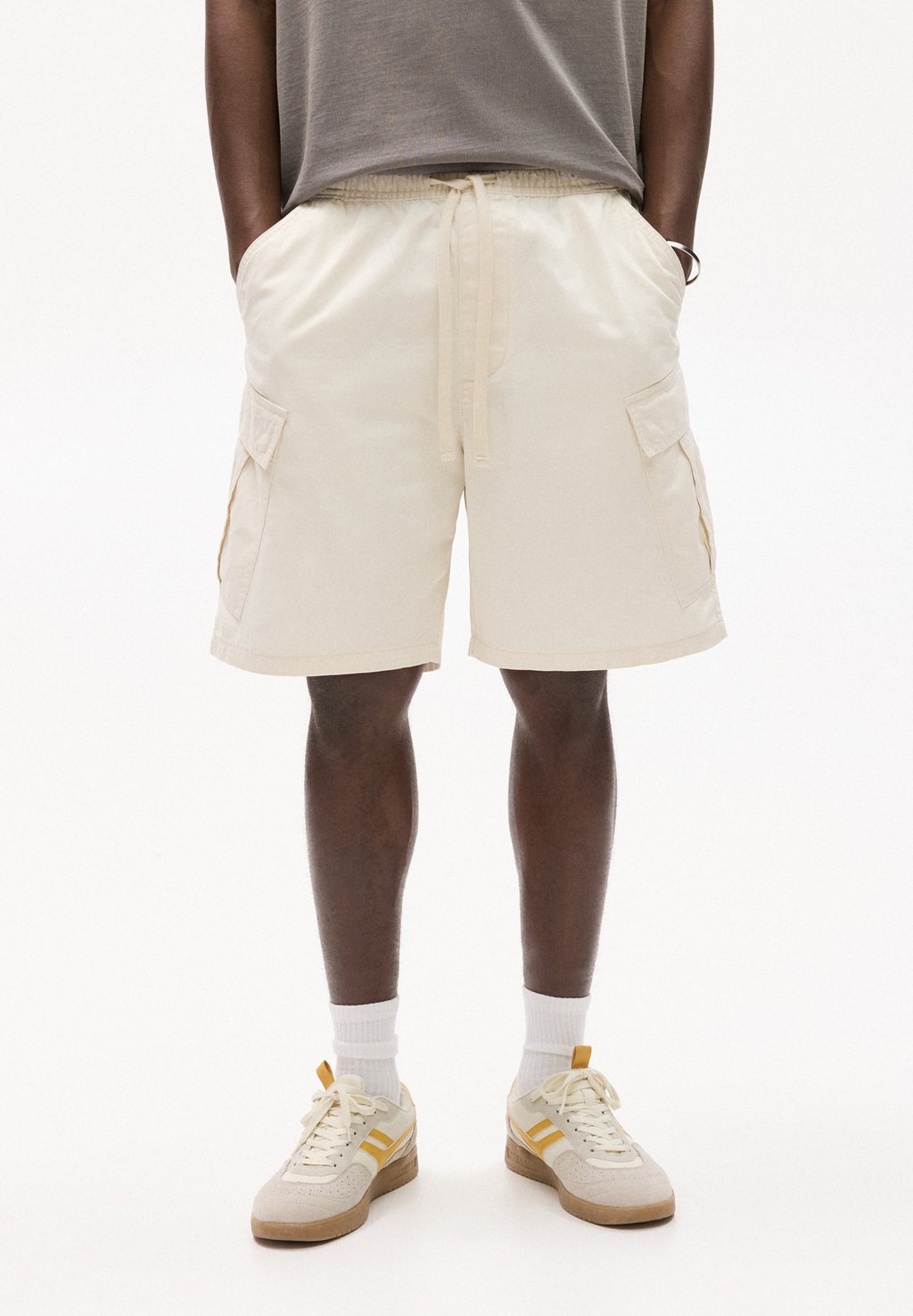 

Шорты BERMUDA PULL&BEAR, бежевый