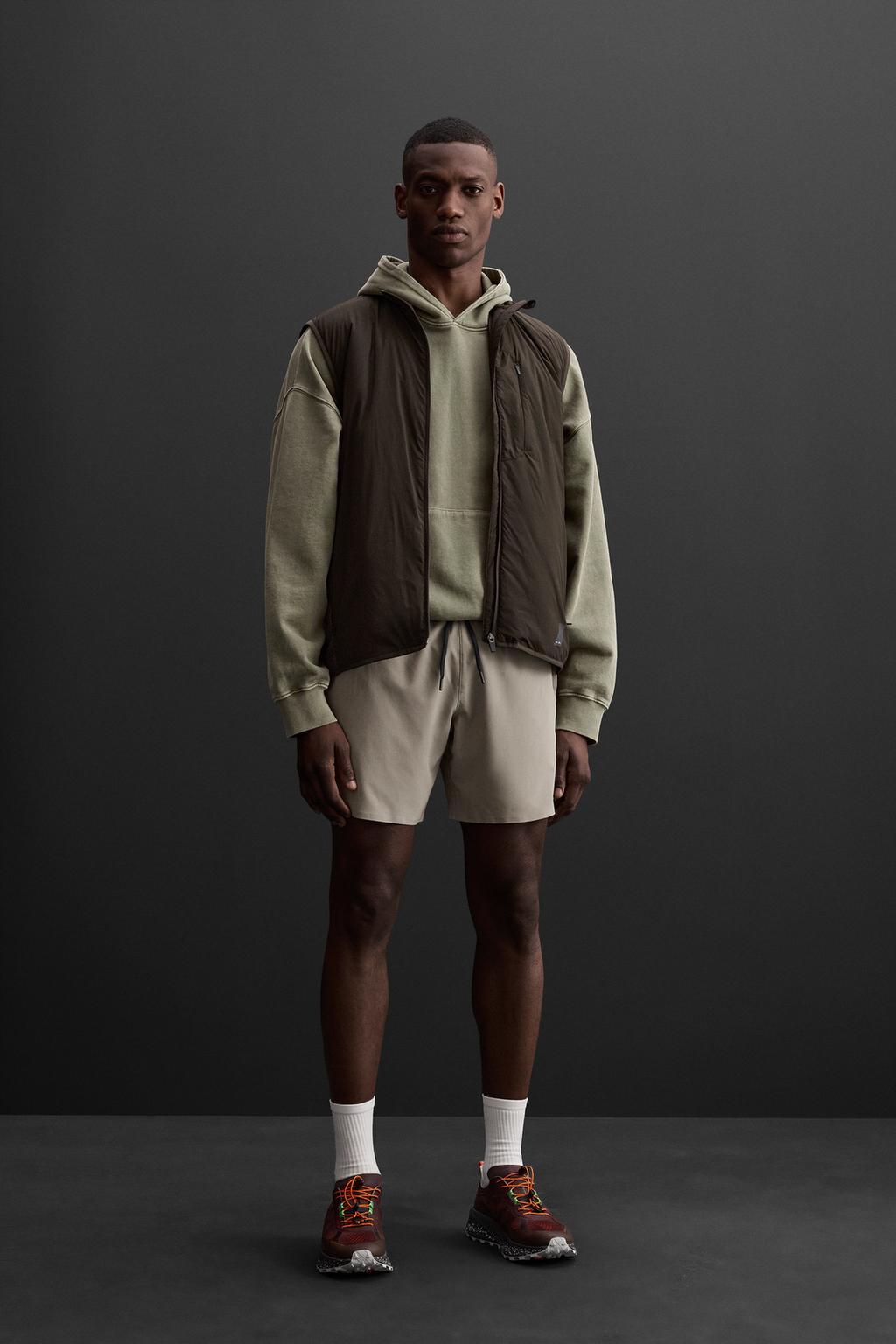 

Базовые тренировочные шорты ZARA, цвет Light brown