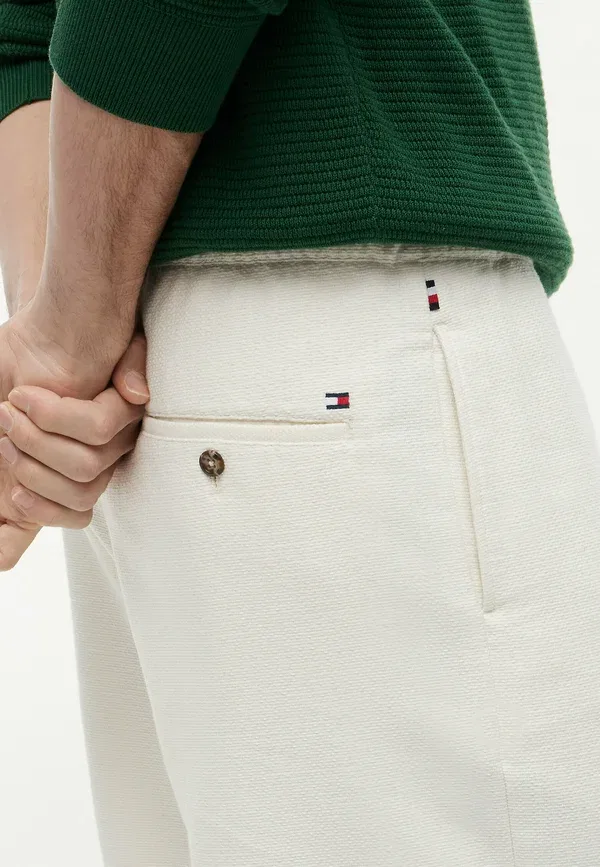 Шорты Tommy Hilfiger, цвет слоновая кость — фото 4
