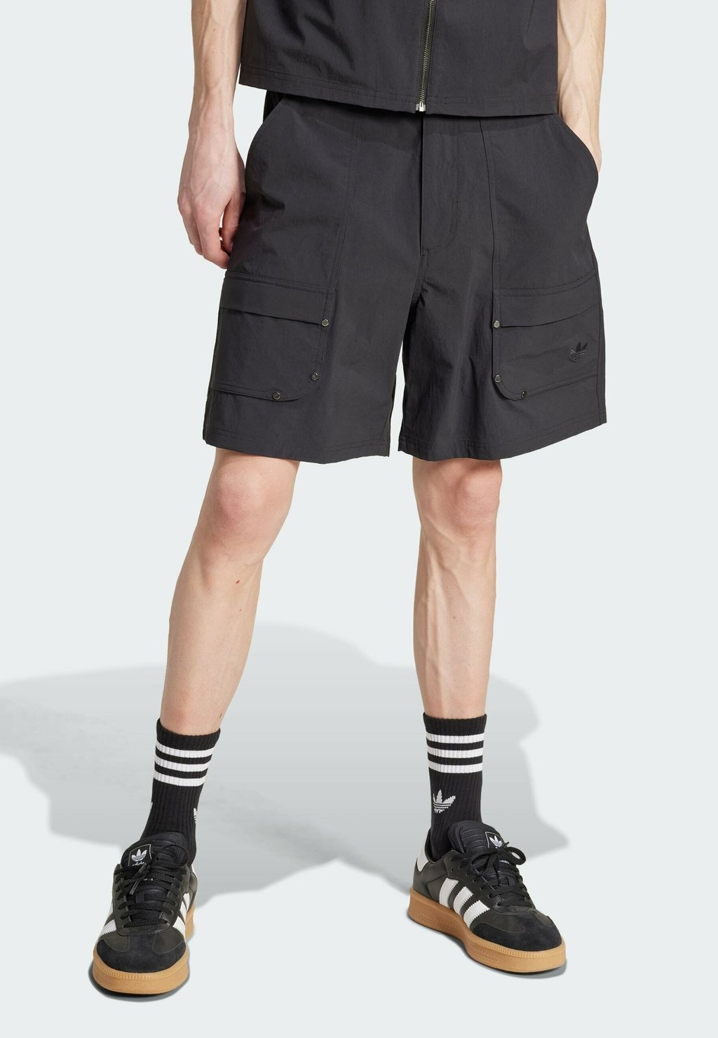 

Шорты PREMIUM ESSENTIALS adidas Originals, черный