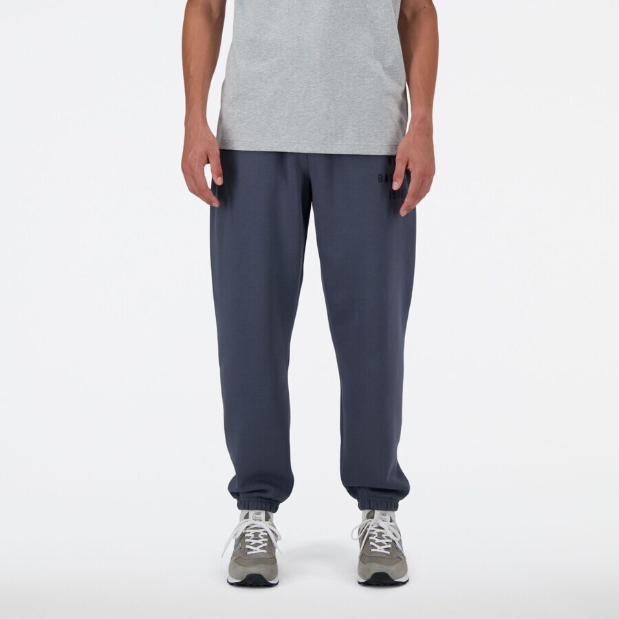 

Свободные брюки New Balance ICONIC COLLEGIATE FLEECE JOGGER, темно-синий