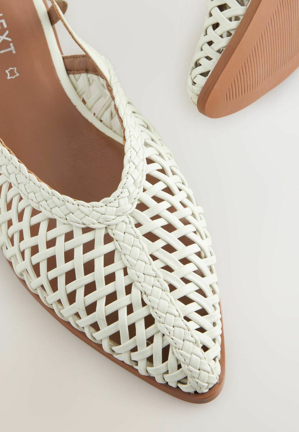 Туфли-лодочки с открытой пяткой REGULAR FIT-FOREVER COMFORT POINT TOW WEAVE Next, бежевый — фото 4