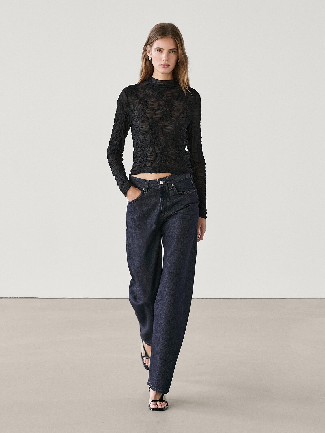

Футболка с вафельной отделкой Massimo Dutti, черный