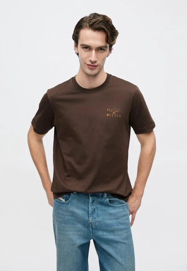 Подгонка обычной футболки Diesel, Brown — фото 4