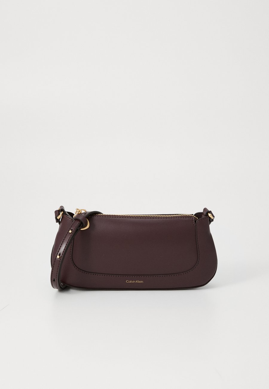 

Сумка кросс-боди Calvin Klein ENGRAVED, Fudge/Dark Brown