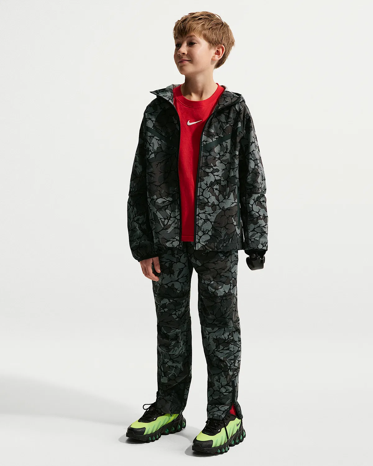 Джоггеры Nike Sportswear Tech Woven для мальчиков, Black/Black