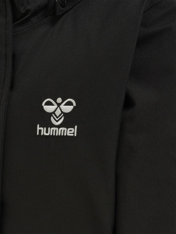 Hummel Детская куртка Hmlurban на молнии с отверстиями для больших пальцев, черная — фото 3