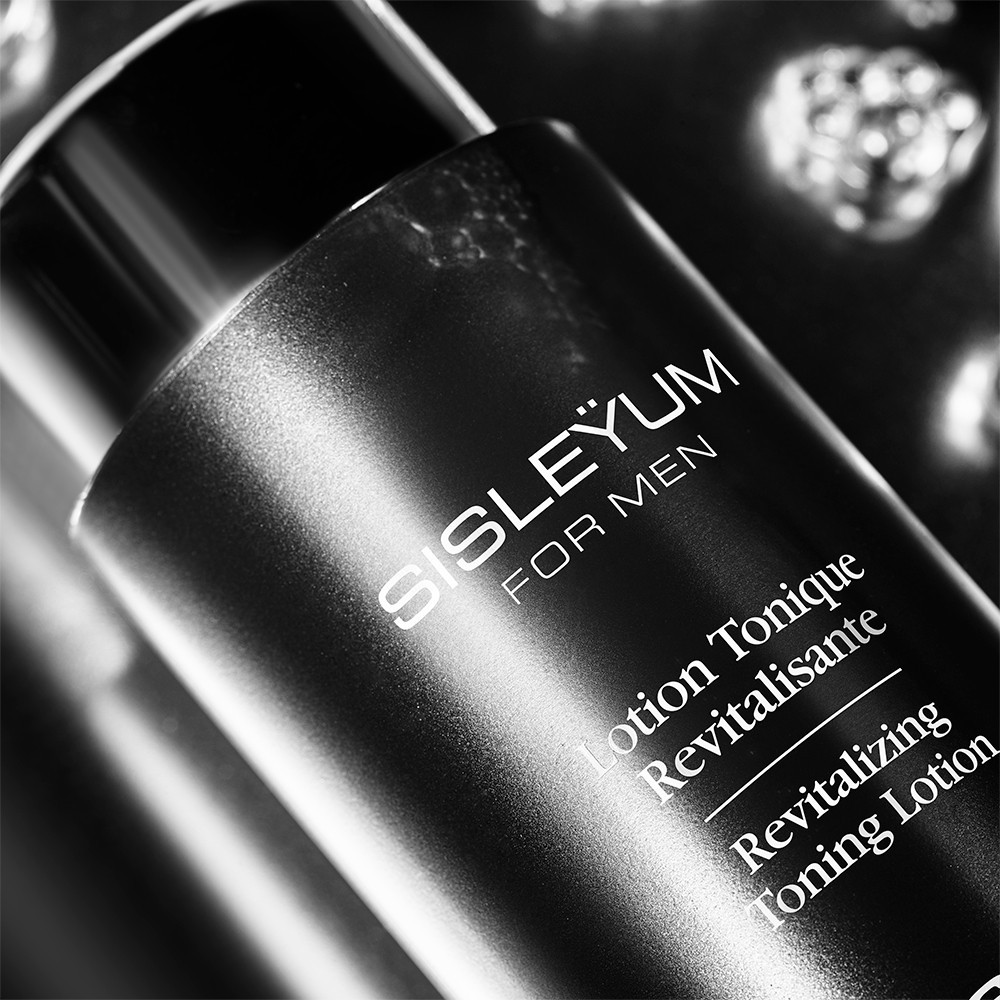 Лосьон для лица sisleÿum lotion tonique revitalisante Sisley, объем 150 мл — фото 3