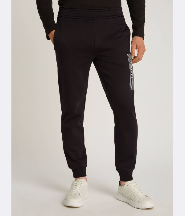 

Спортивные брюки мужские Calvin Klein зауженные, черный