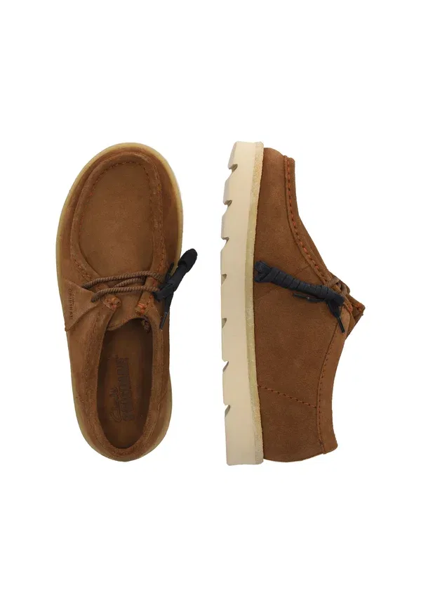 Ботинки повседневные на шнуровке Clarks Originals, замша цвета кола — фото 3