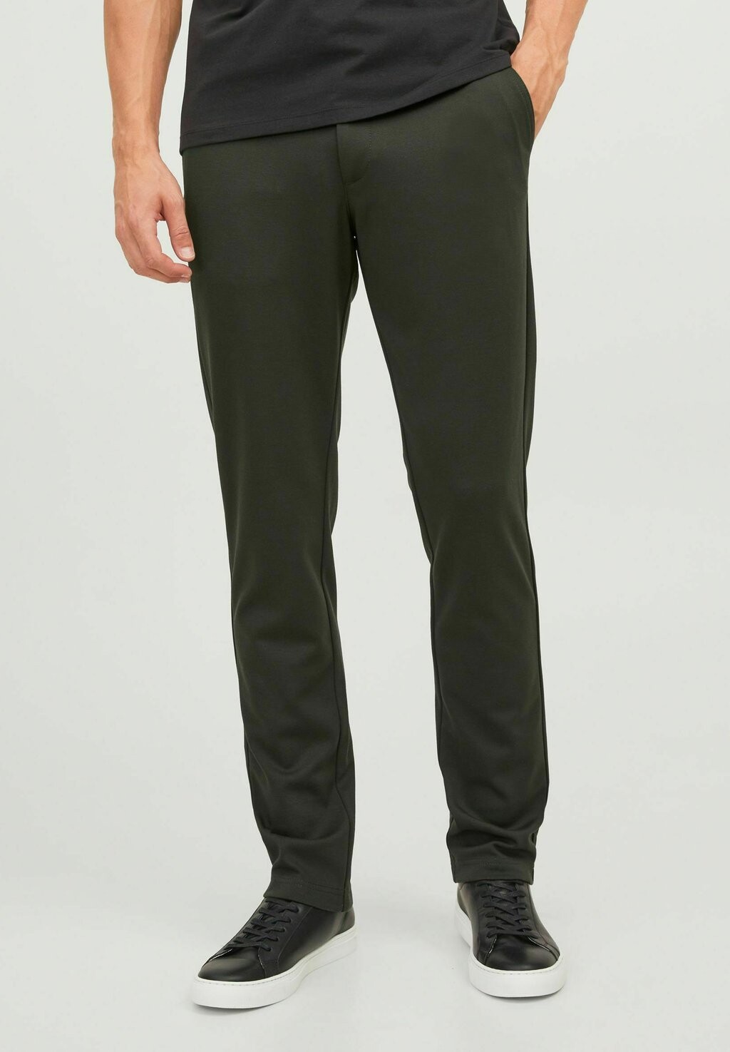 

Чино УИНСТОН Jack & Jones, канифоль