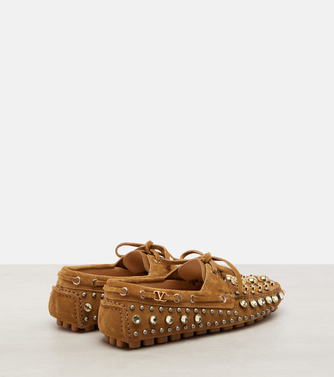 Замшевые туфли для вождения Fastaway с декором Valentino Garavani, Havana Beige — фото 2