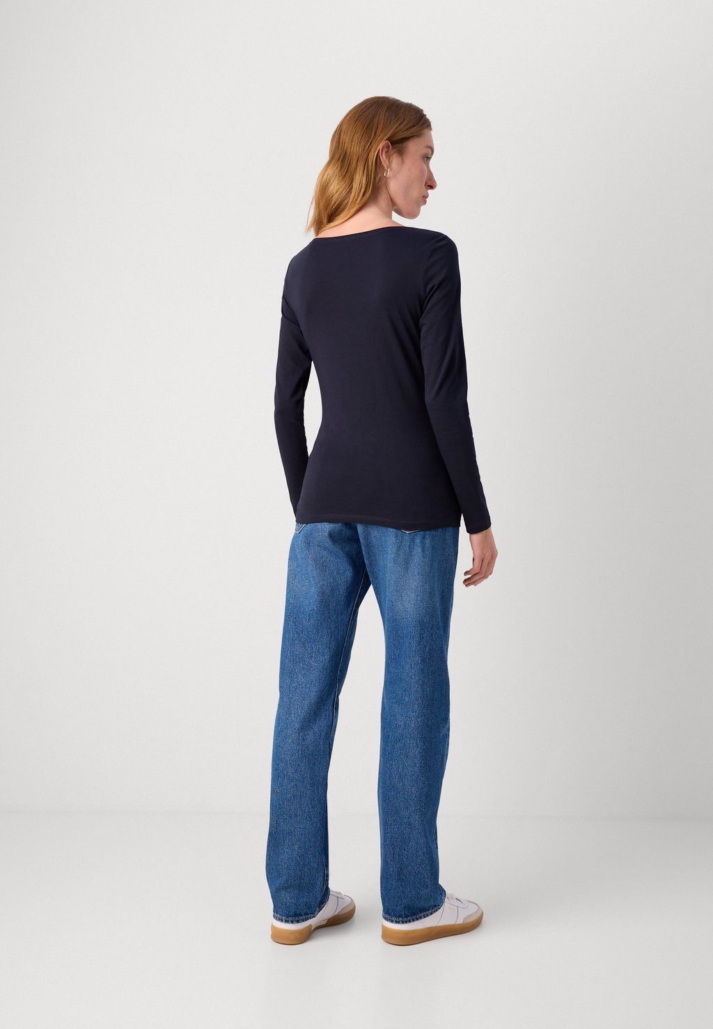 

Топ с длинными рукавами LONG SLEEVE ROUND NECK SOLID Marc O'Polo, темно-синий