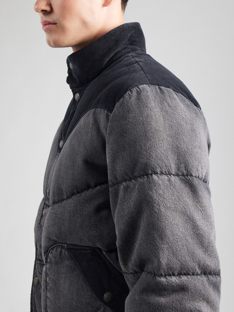 Демисезонная куртка LEVIS ┬о Wild West Short Puffer Jacket, Black/Black denim — фото 3