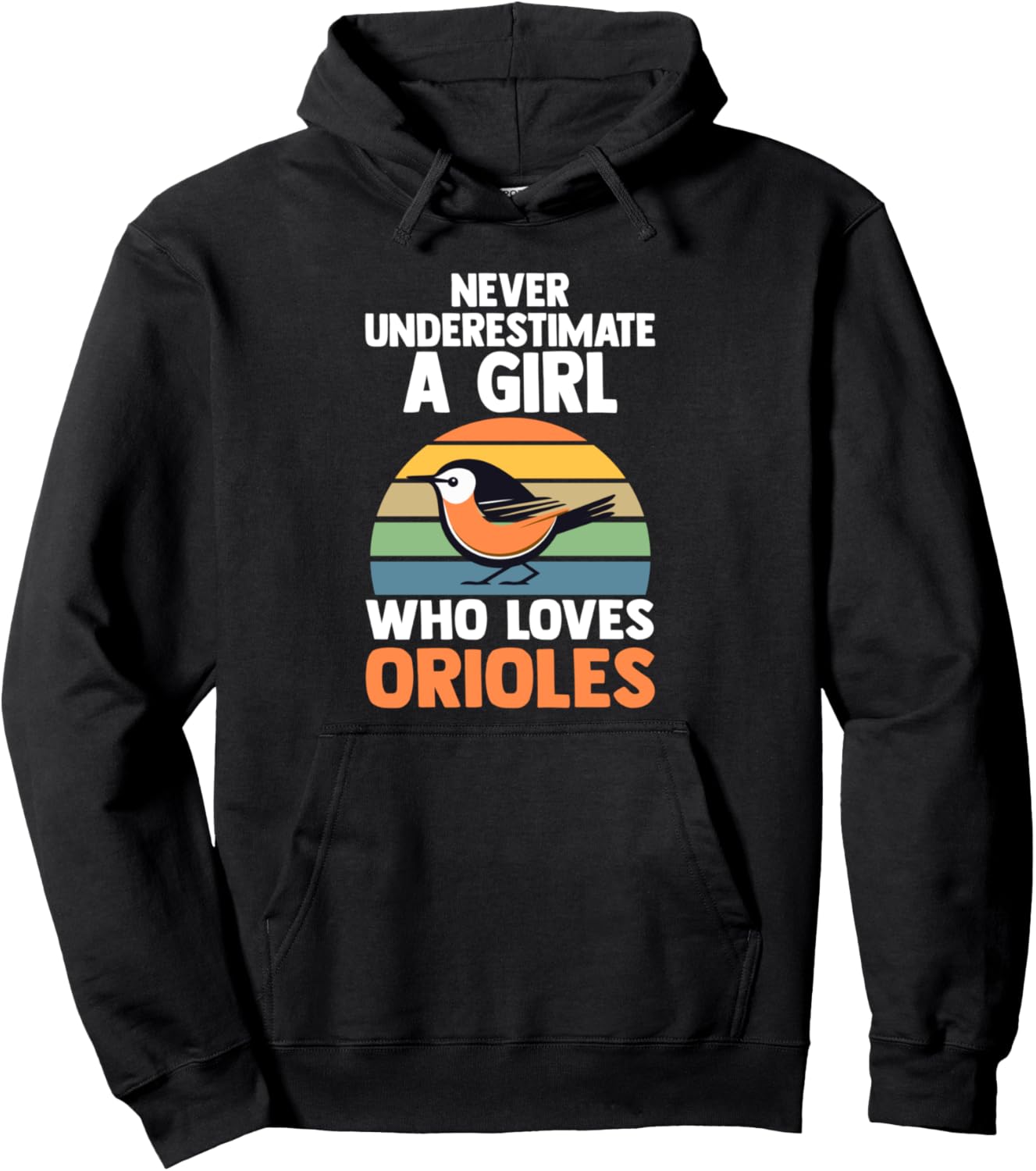 

Никогда не стоит недооценивать девушку, которая любит «Ориолс» (Orioles). Худи с надписью «Ориолс» Orioles Merch & Orioles Lover Gift, черный