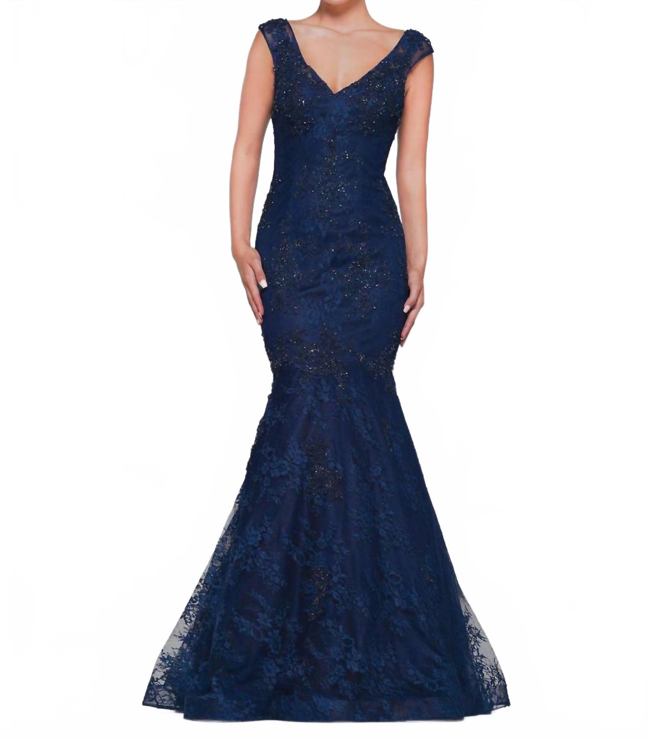 

Платье с кружевной аппликацией и V-образным вырезом в цвете navy Marsoni by Colors