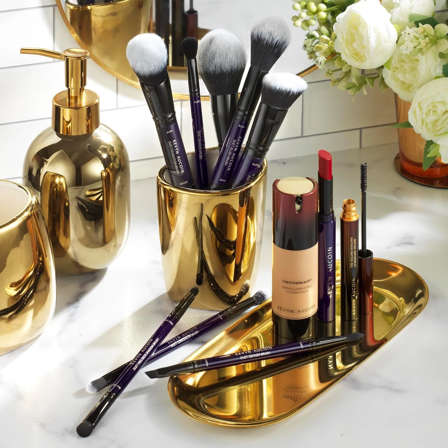 Кисть для бронзера Kevyn Aucoin Cream/Powder Bronzer Brush — фото 4