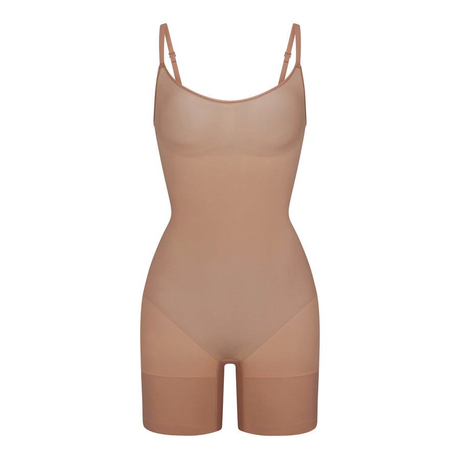 

Боди до средины бедра SKIMS Everyday Sculpt, цвет Sienna