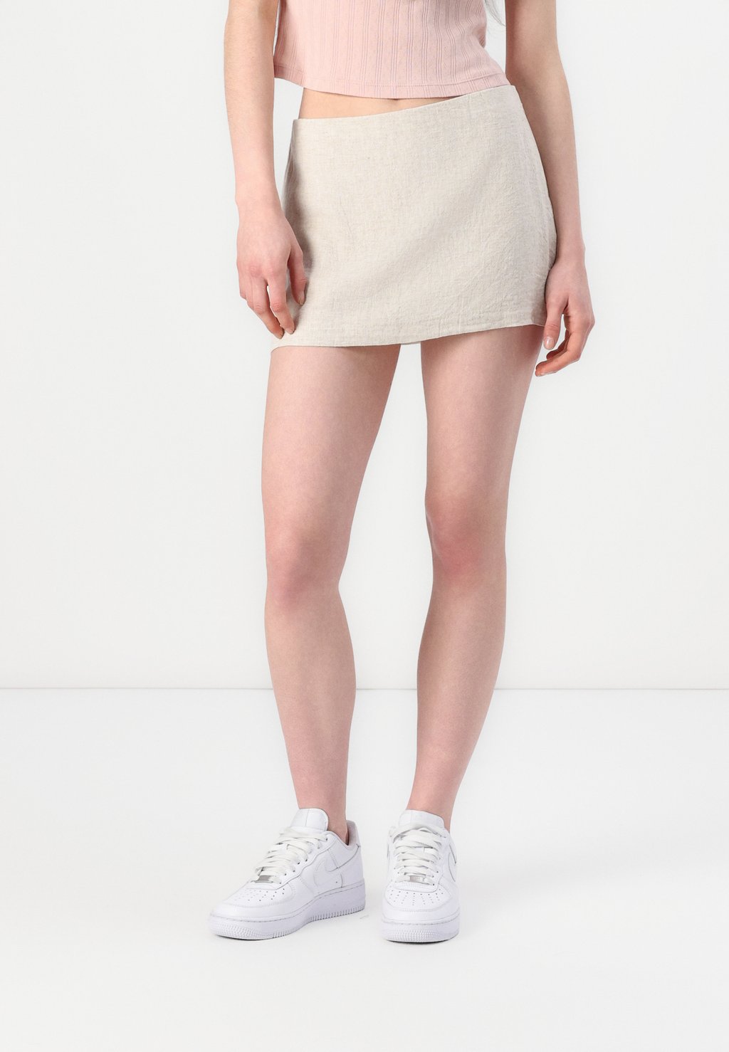 

Шорты CLEAN SCARLETT MINI SKORT Abercrombie & Fitch, серый