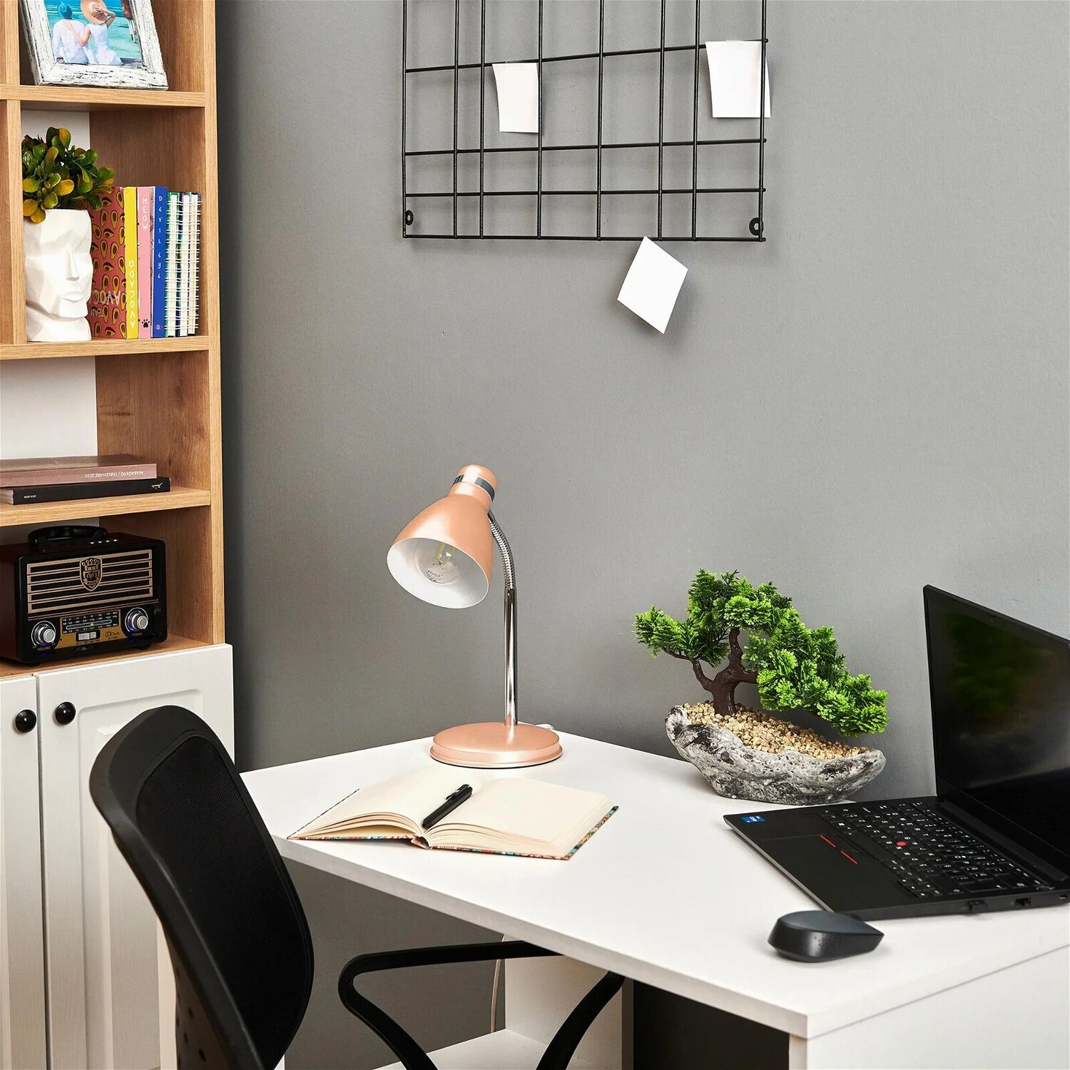 

Nisa Luce Modern Chrome Спиральная настольная лампа - розовый