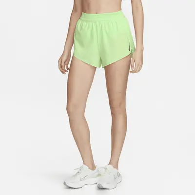 

Шорты Nike AeroSwift, цвет Vapor Green/Black