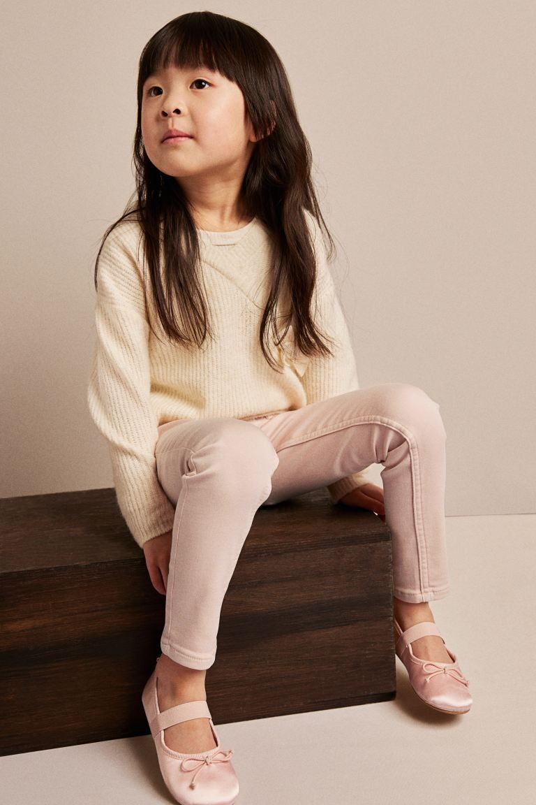 

Супермягкие джинсы скинни H&M, розовый