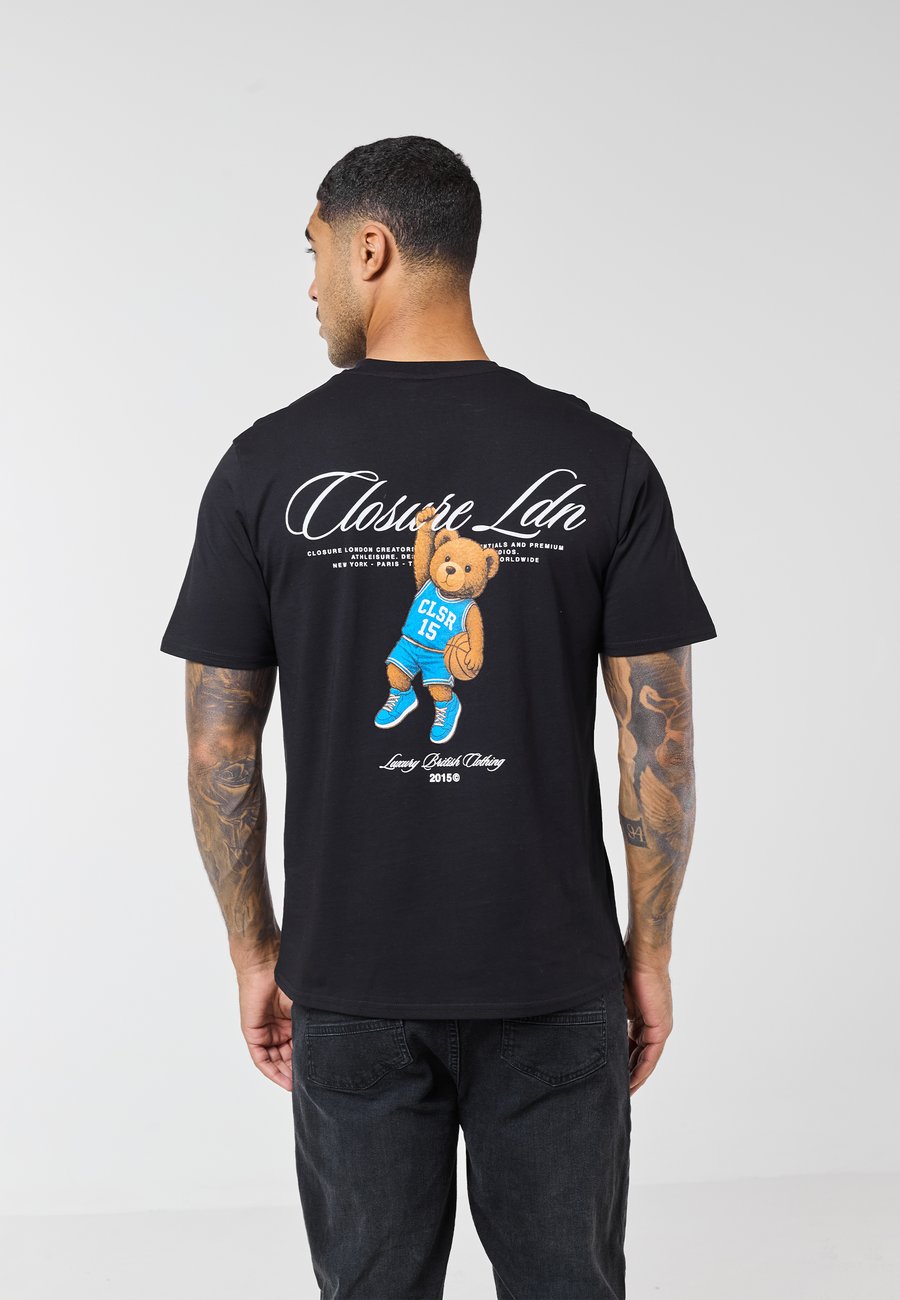 

Футболка CLOSURE London SCRIPT BASKETBALL TEDDY TEE, Black