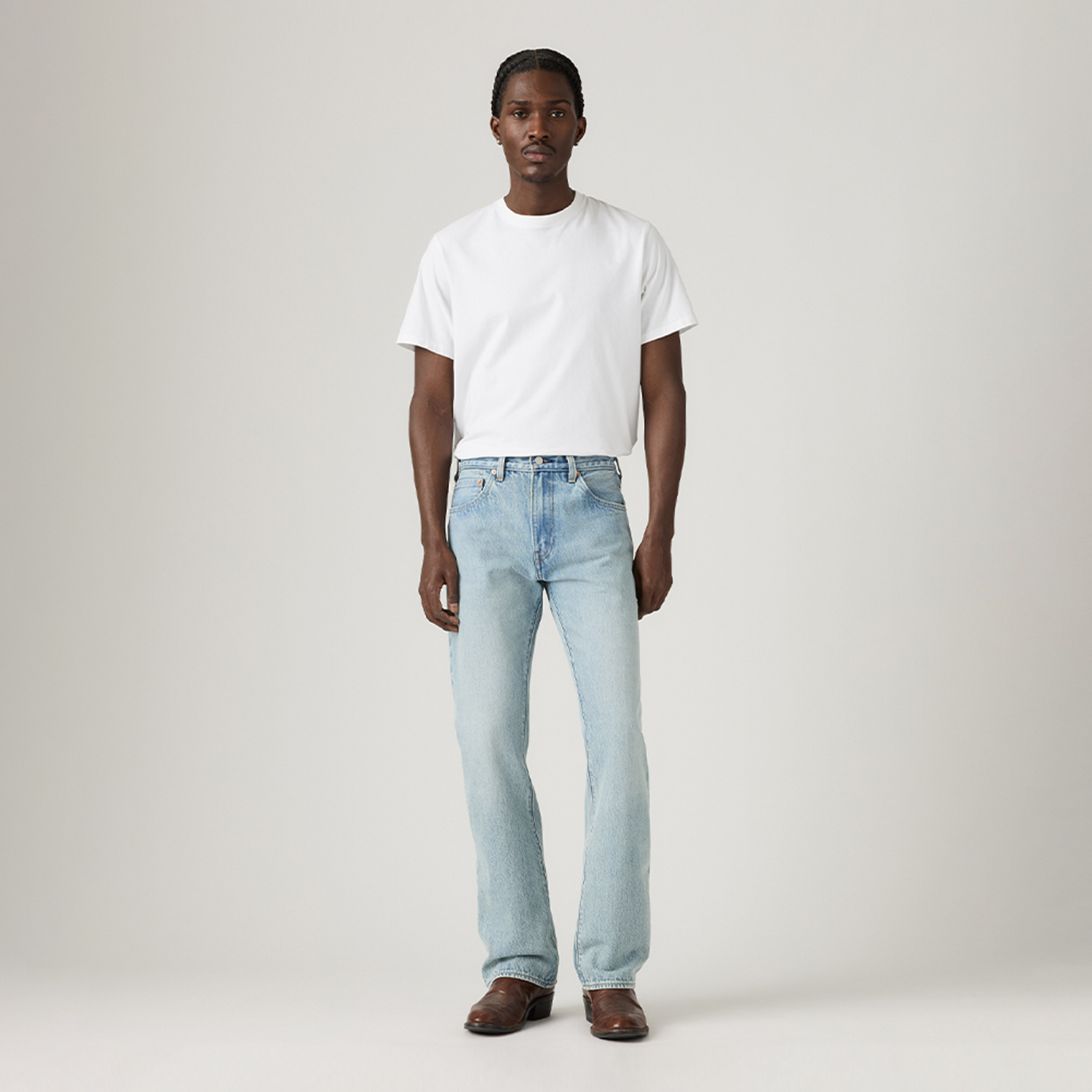 Узкие джинсы с расклешенным низом Levis, светло синий — фото 4