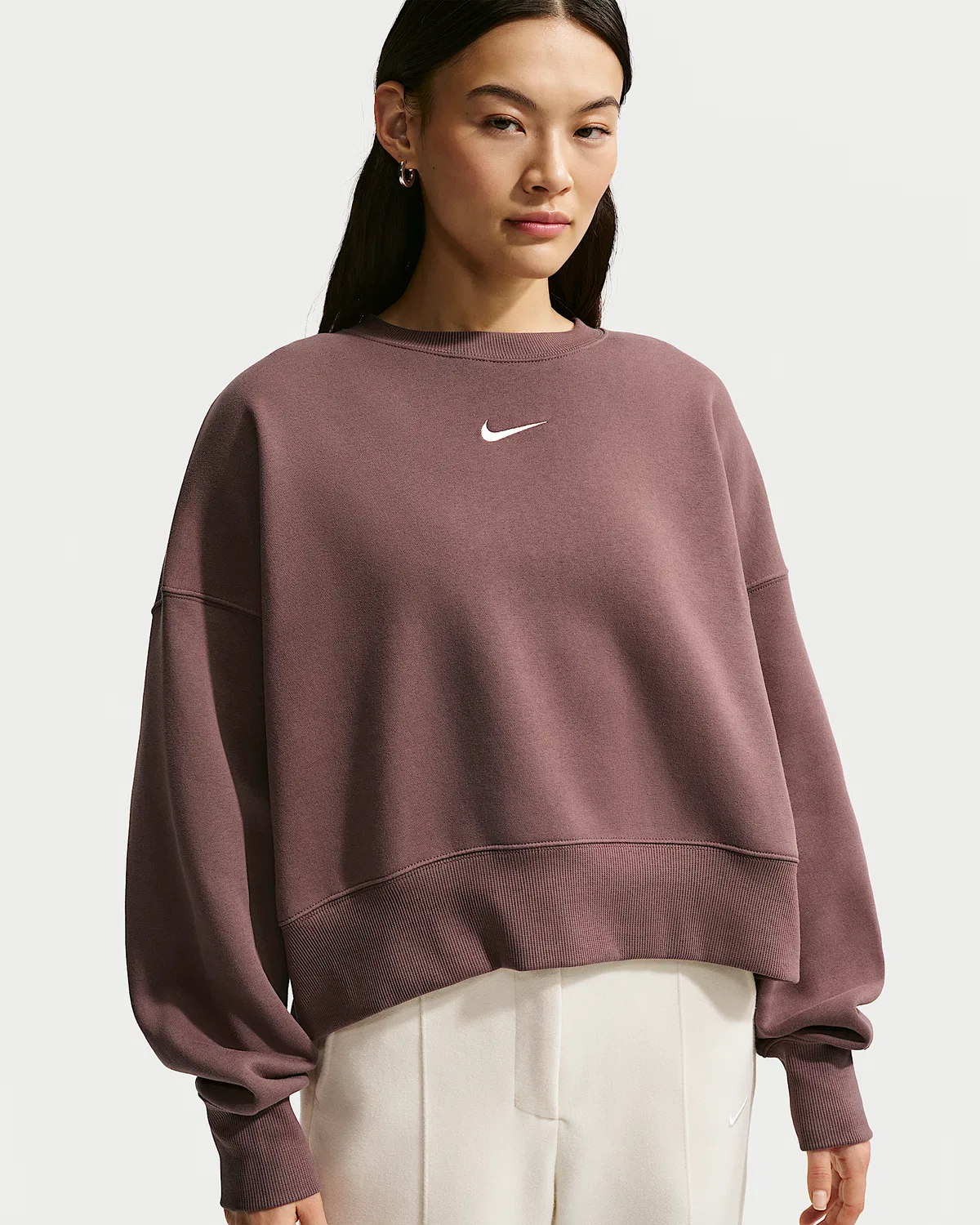 Женский оверсайз-свитшот с круглым вырезом Nike Sportswear Phoenix Fleece, Tattoo/Sail