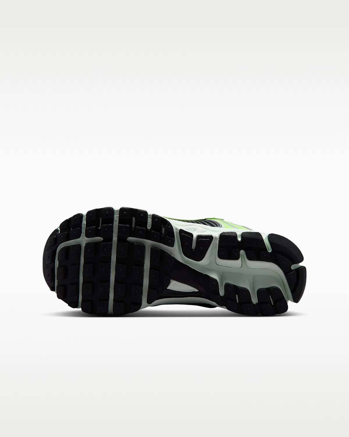 Детские кроссовки с отражающими элементами Nike Vomero 5, Black/Volt Ice/Anthracite/Barely Green — фото 2