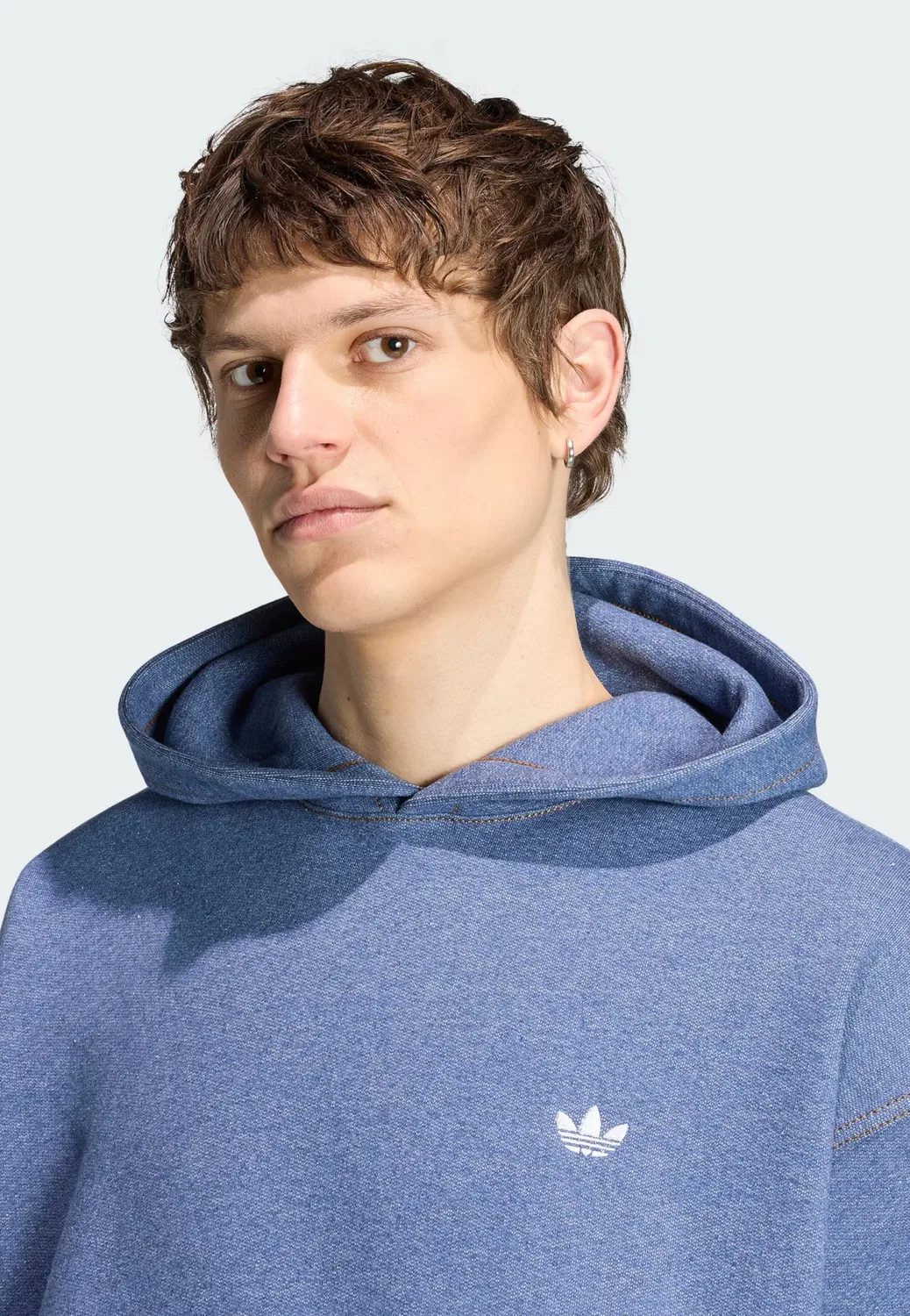 Толстовка Adidas Originals Trefoil Essentials в сине-белом цвете — фото 4