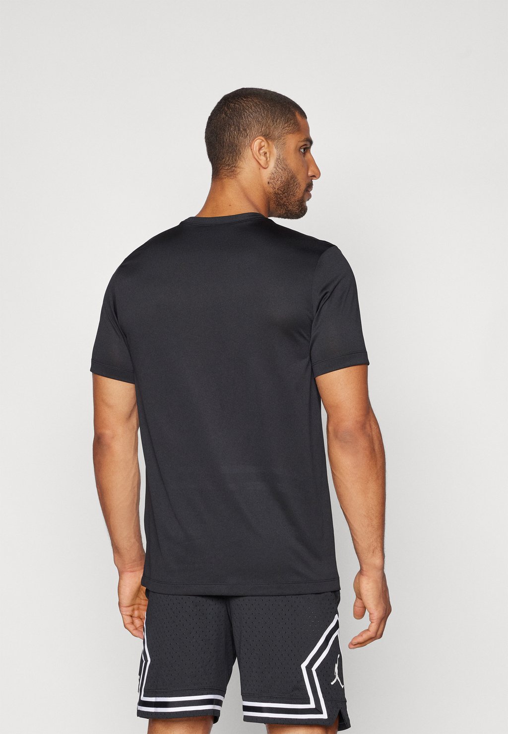 

Спортивная футболка TEE Nike Performance, черный