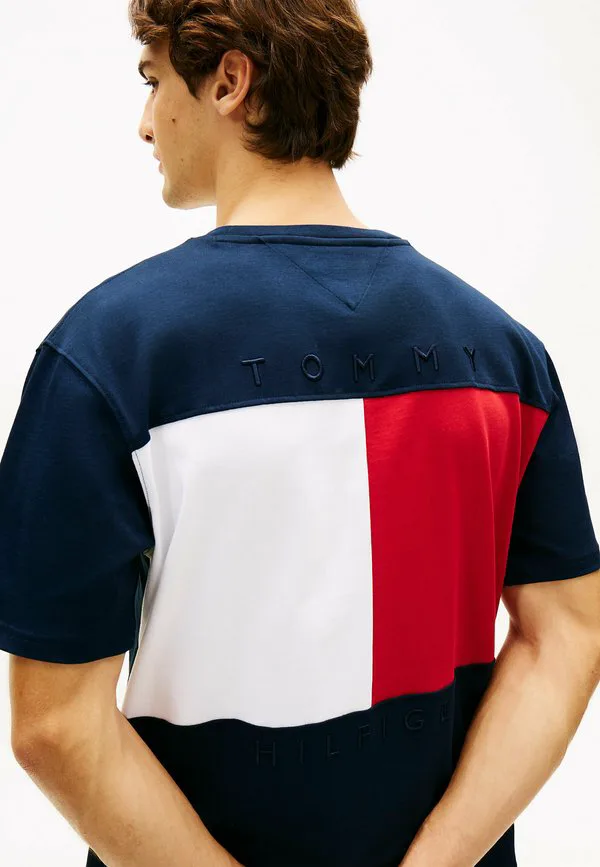Футболка с вышивкой флага и свободным принтом Tommy Hilfiger, Carbon Navy — фото 4
