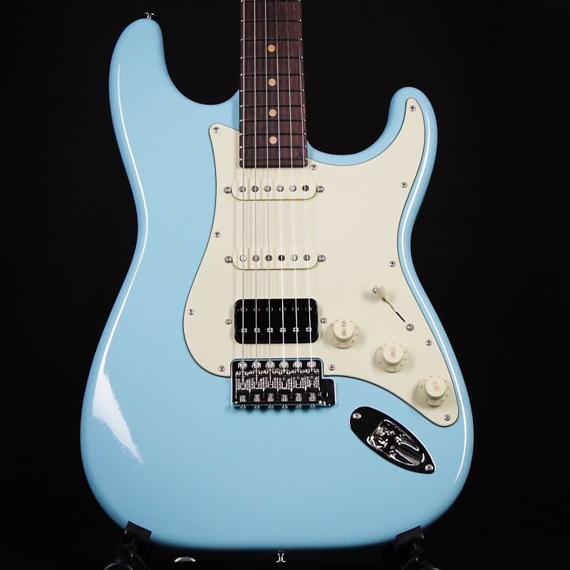 

Электрогитара Suhr Classic S Vintage HSS Limited Edition Daphne Blue w/Roasted Maple Neck 2023