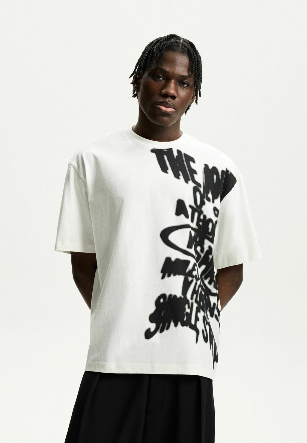 

Футболка с принтом SHORT SLEEVE Bershka, белый