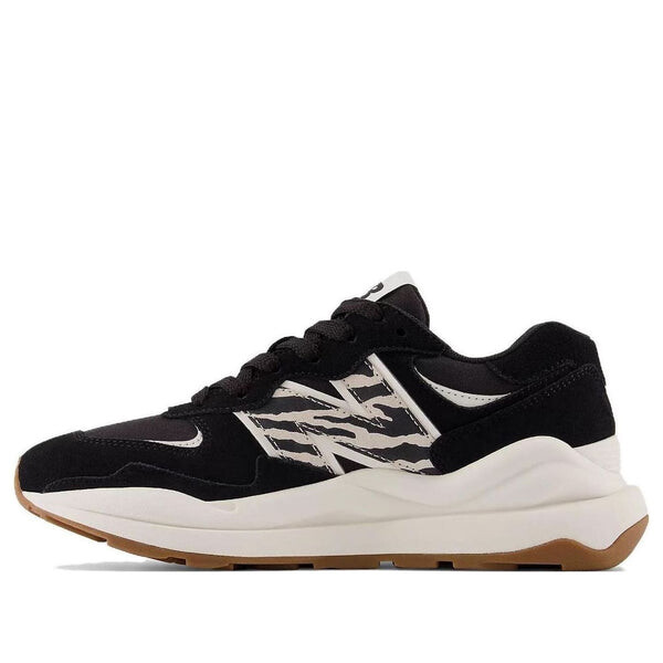 

Кроссовки 57 40 New Balance, черный