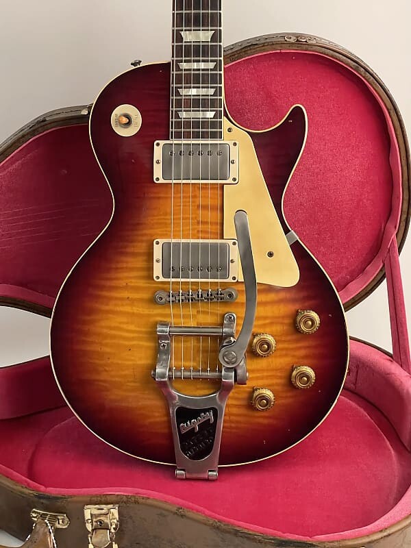 

Электрогитара Gibson Custom Shop 1959 Les Paul Standard Reissue Limited Edition Murphy Lab Aged with Brazilian Rosewood Tom’s Tri- Burst