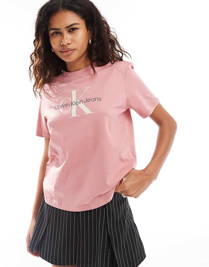 

Розовая футболка с монограммой Calvin Klein Jeans