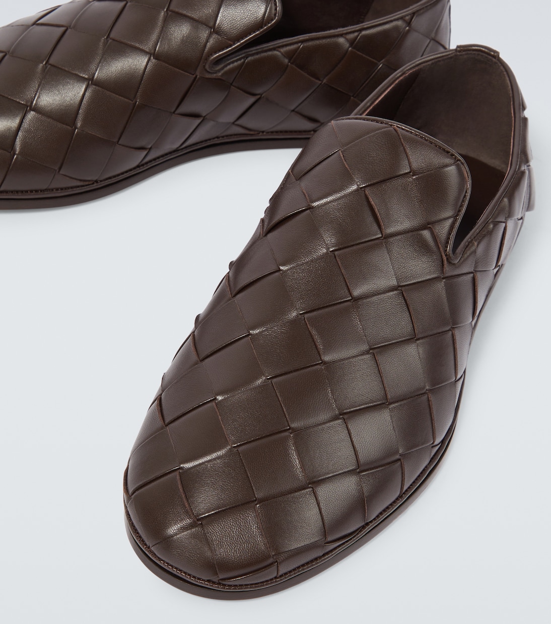Воскресные слипоны Intrecciato из кожи Bottega Veneta, Fondant — фото 3