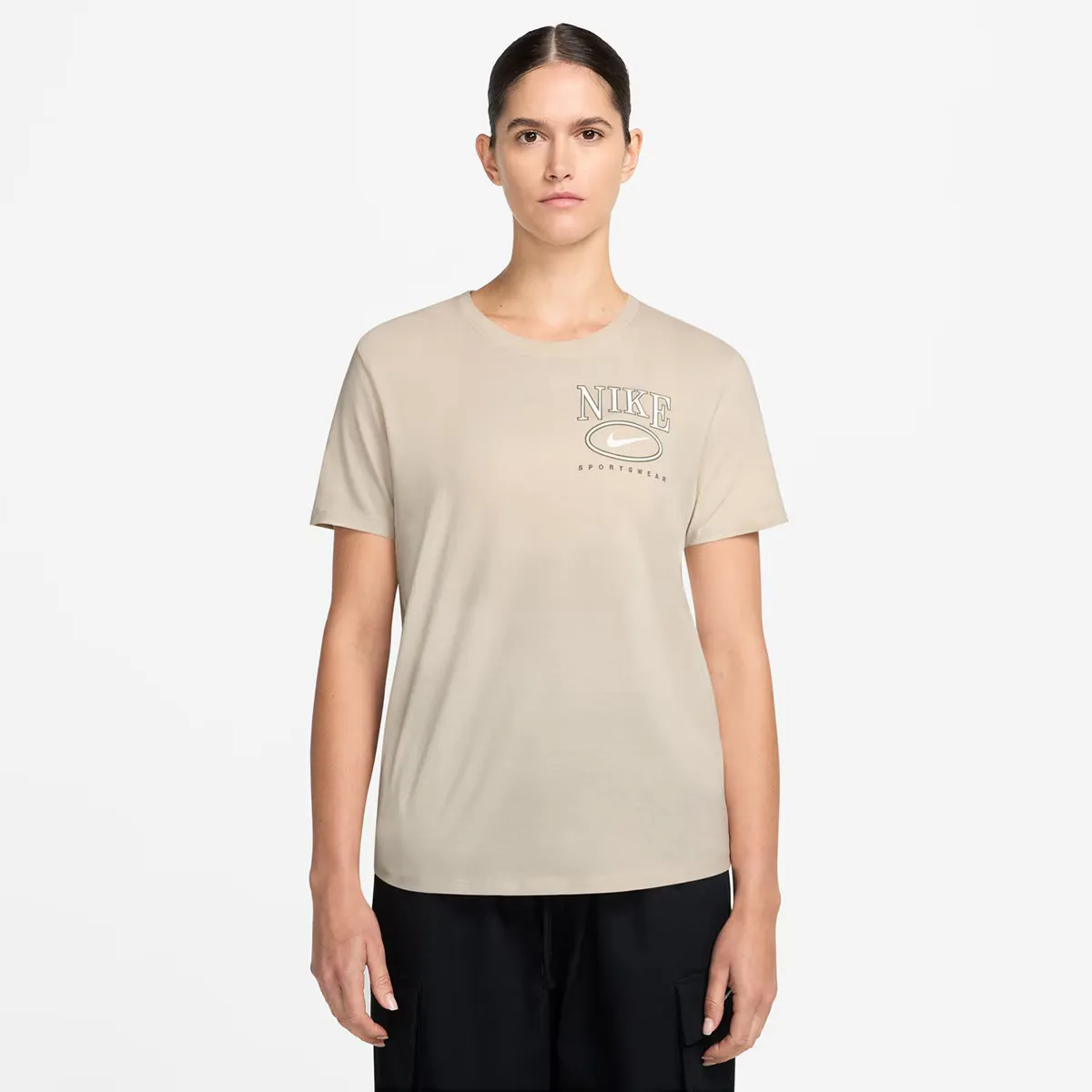 

Женская футболка Nike Sportswear Club, белый
