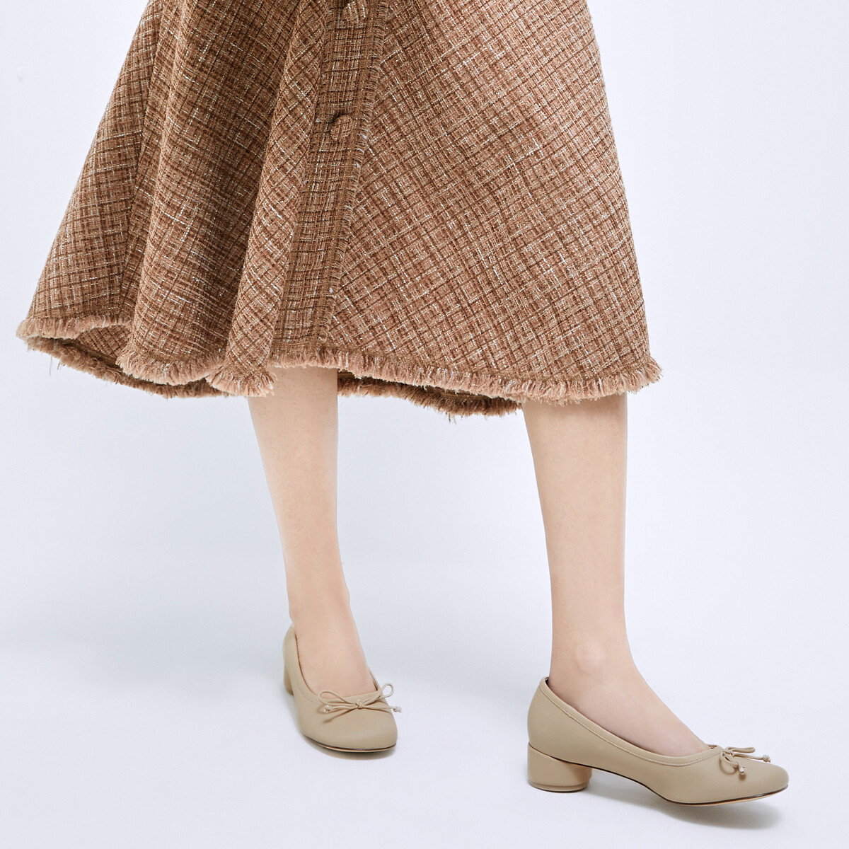 Туфли Mary Jane женские низкие бежевые Charles&Keith — фото 4