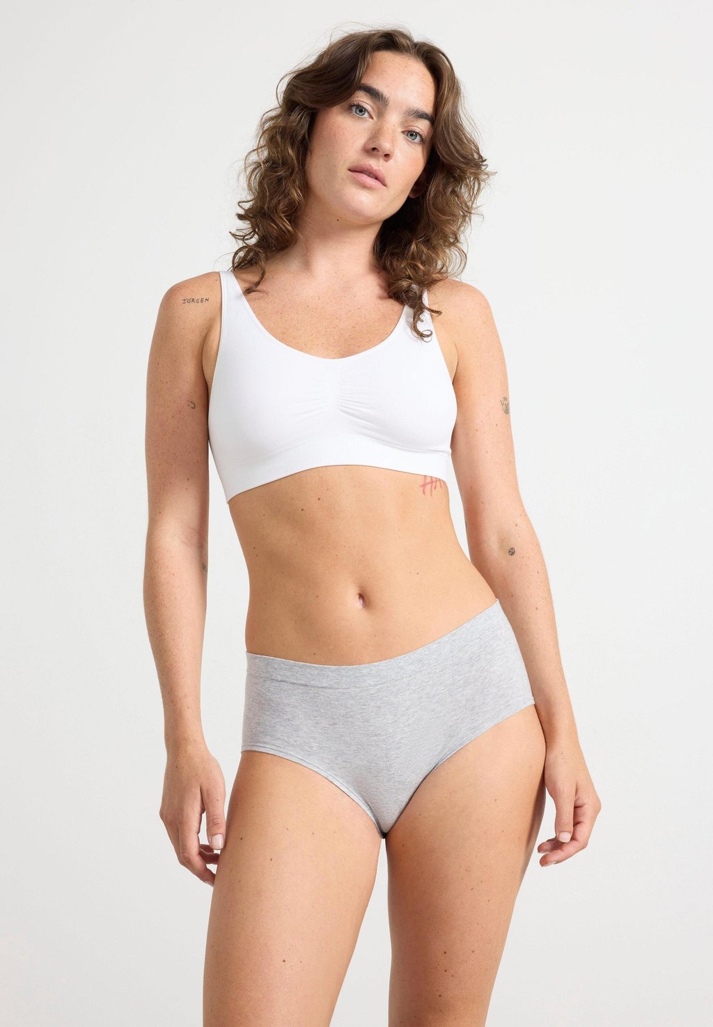

Трусы SALLY SEAMLESS 3 PACK Lindex, серый